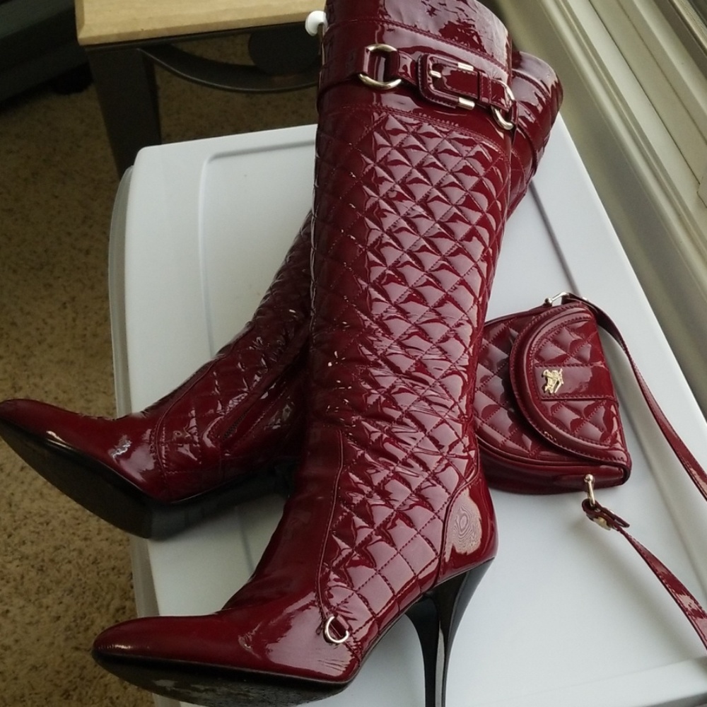 Burberry patent heels boots